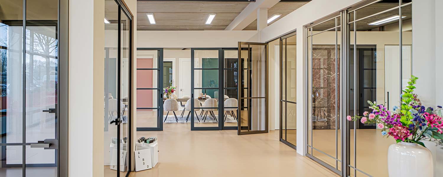 Showroom Tilburg Panorama Simon Maree Deurenspecialist