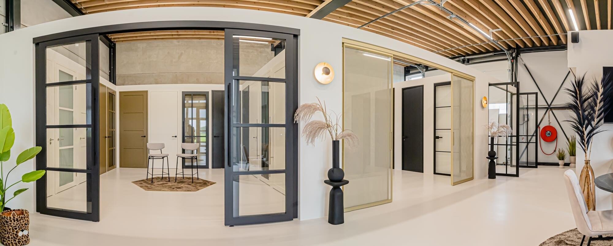 Simon Maree Deurenspecialist Showroom Cruquius DSC01431 Pano 2
