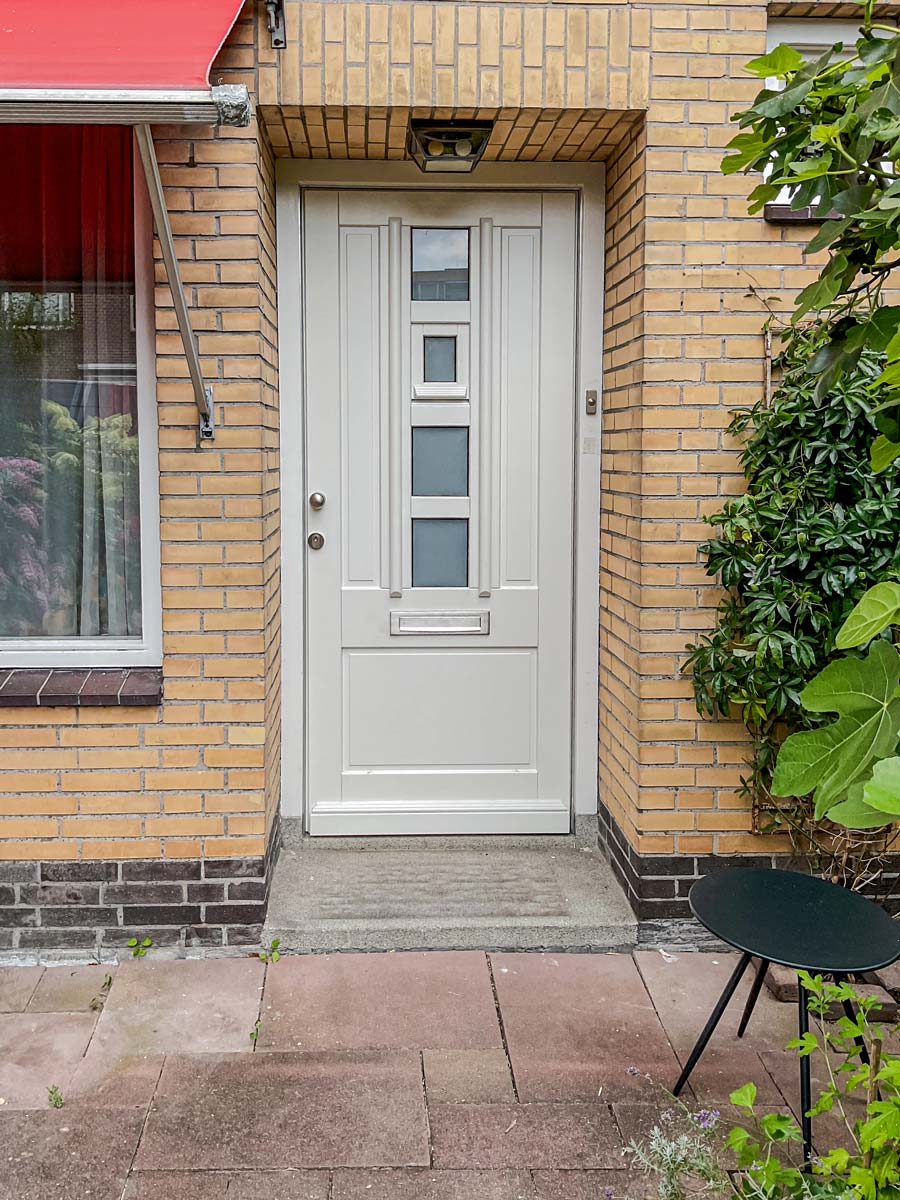 Simon Maree Deurenspecialist Voordeur Wit Merbau Valdorpel 54mm Driepuntssluiting Albo L082