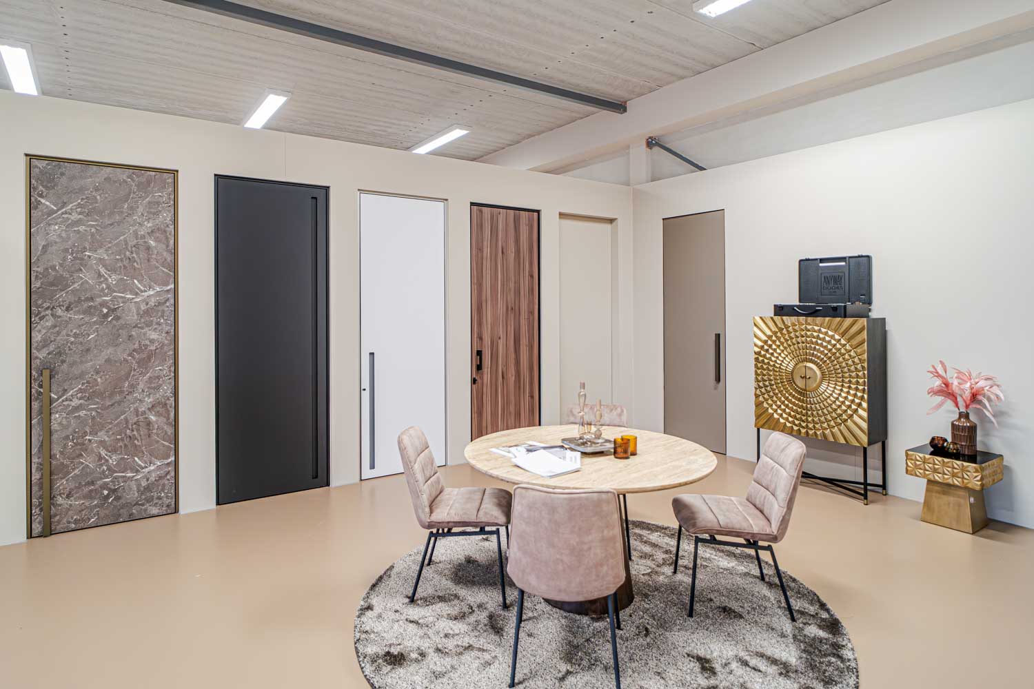 Eiken binnendeuren Showroom Tilburg Simon Maree Deurenspecialist DSC05930 Enhanced NR