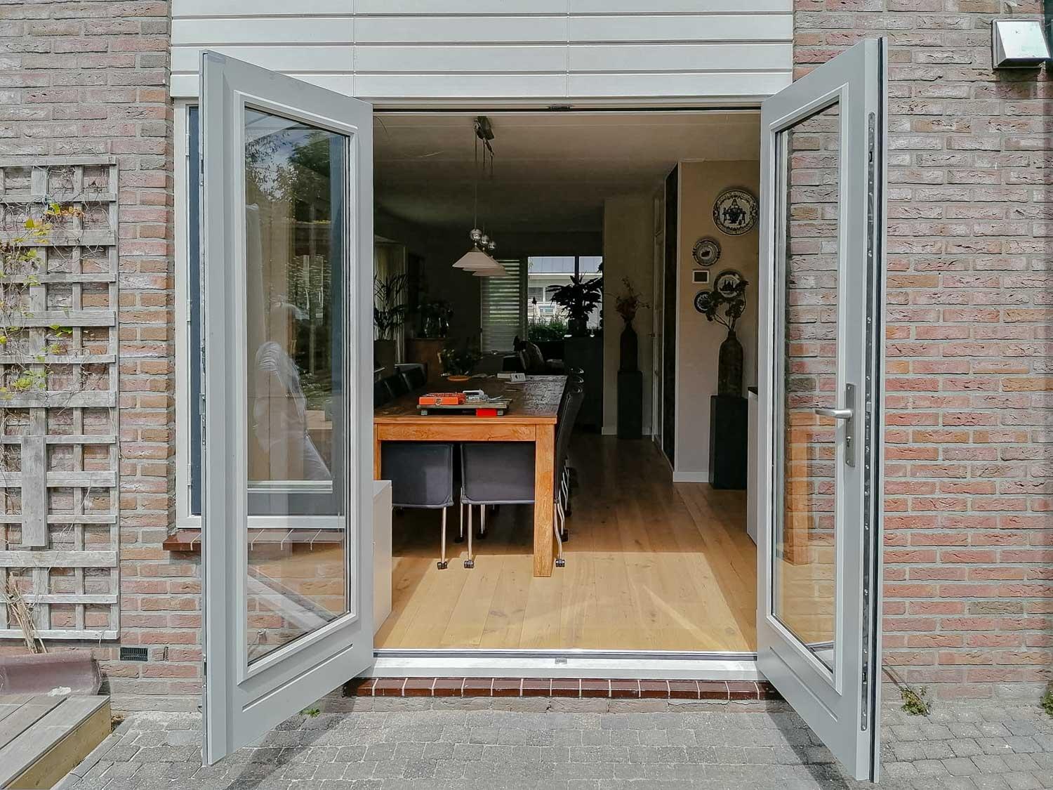 Simon Maree Deurenspecialist Garagedeuren Openslaande Buitendeuren 2