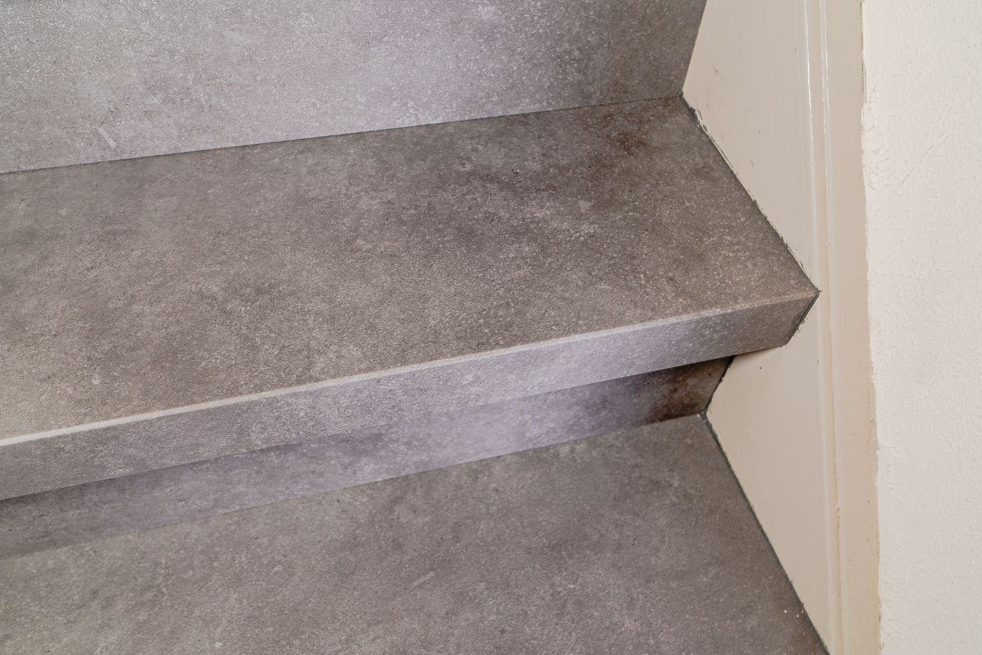 Renovari Traprenovatie Simon Maree Deurenspecialist  Beton PVC 3