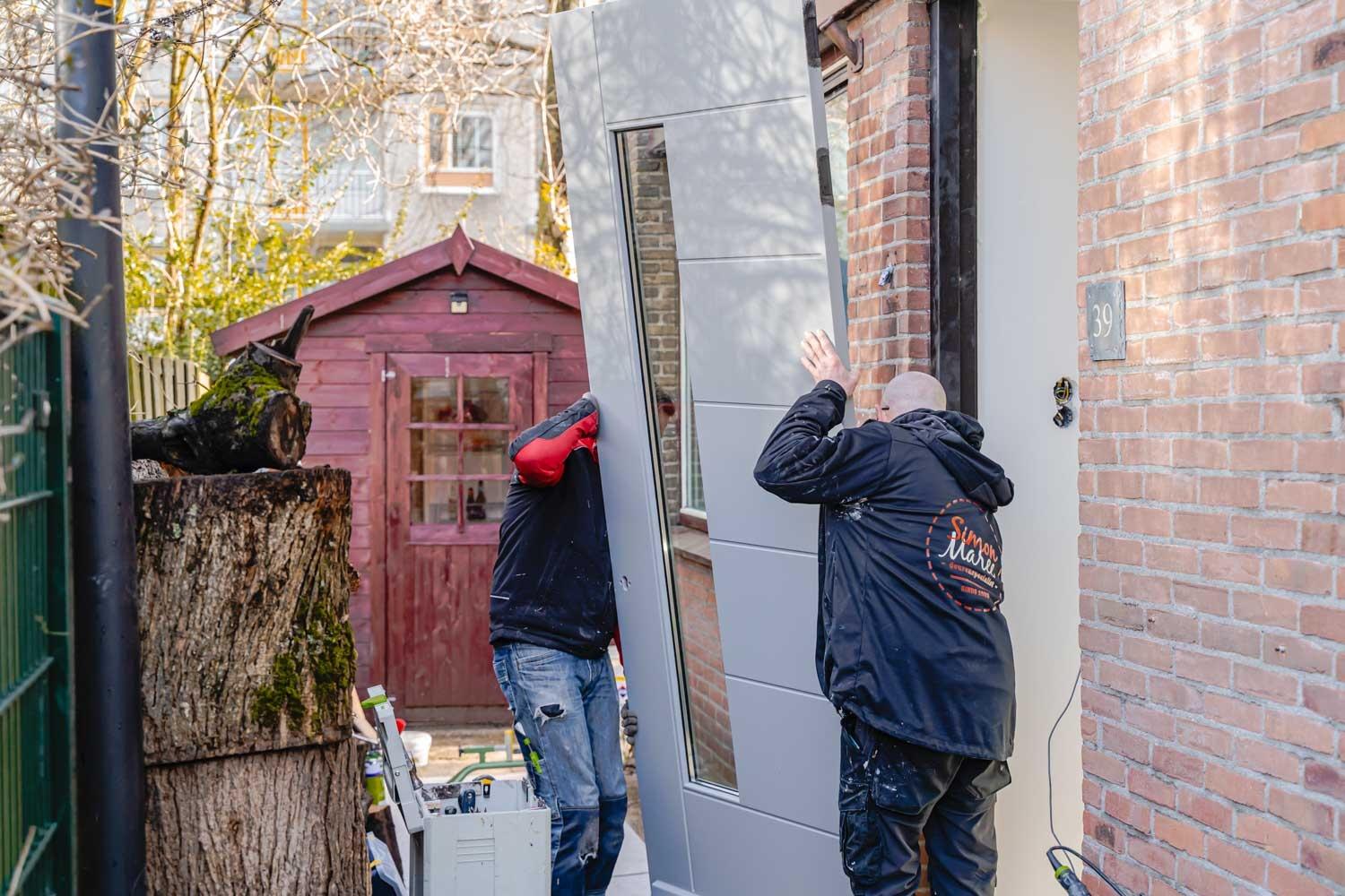 Simon Maree Door Specialist Installation Front Door Exterior Door Installation Carpenter Hanging Front Door DSC02907
