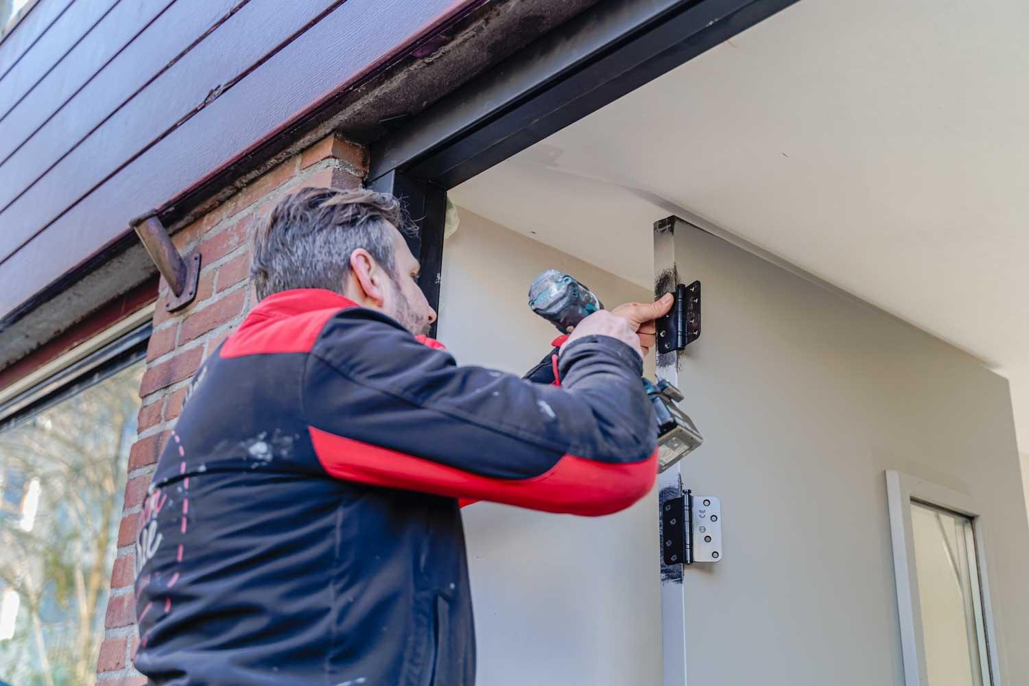 Simon Maree Door Specialist Installation Front Door Exterior Door Installation Carpenter Hanging Front Door DSC02931