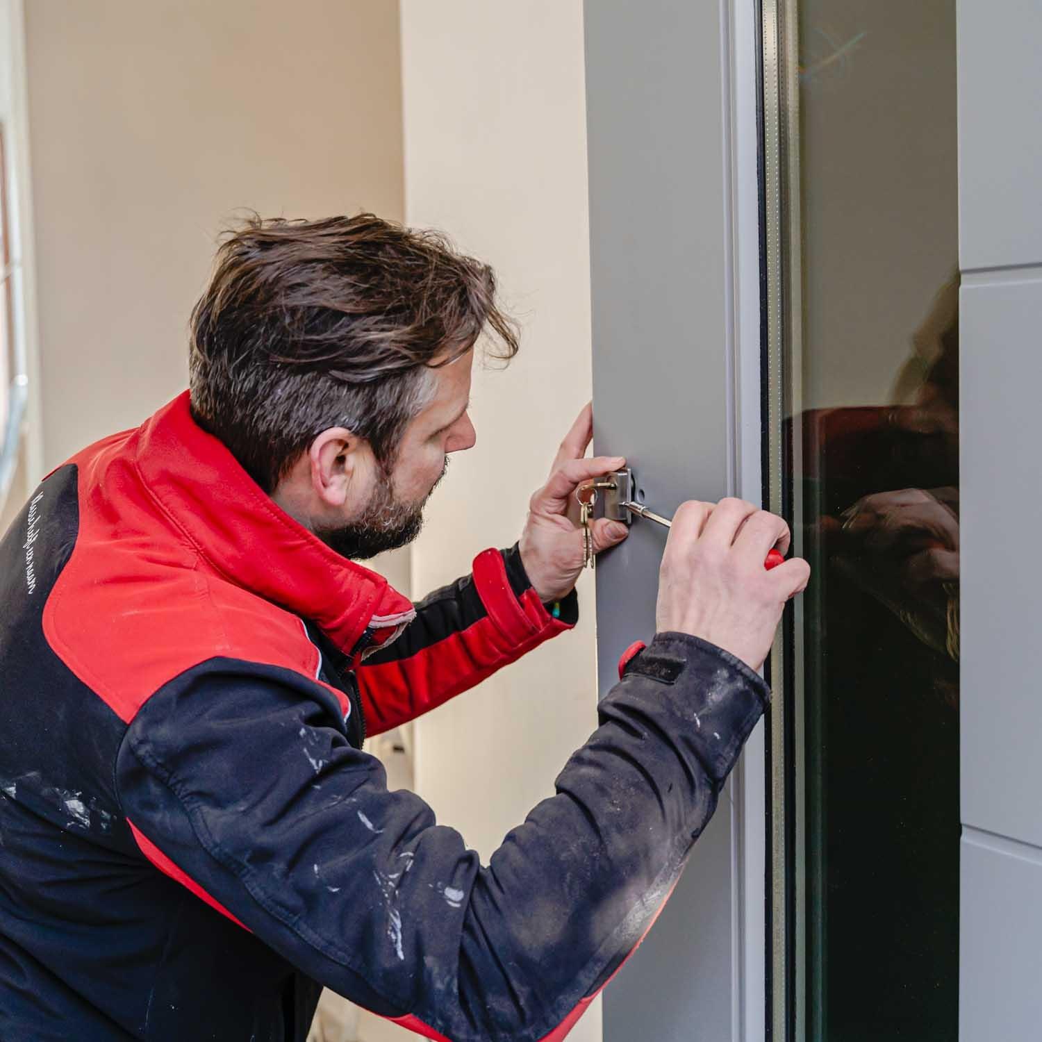 Simon Maree Door Specialist Installation Front Door Exterior Door Installation Carpenter Hanging Front Door DSC02978
