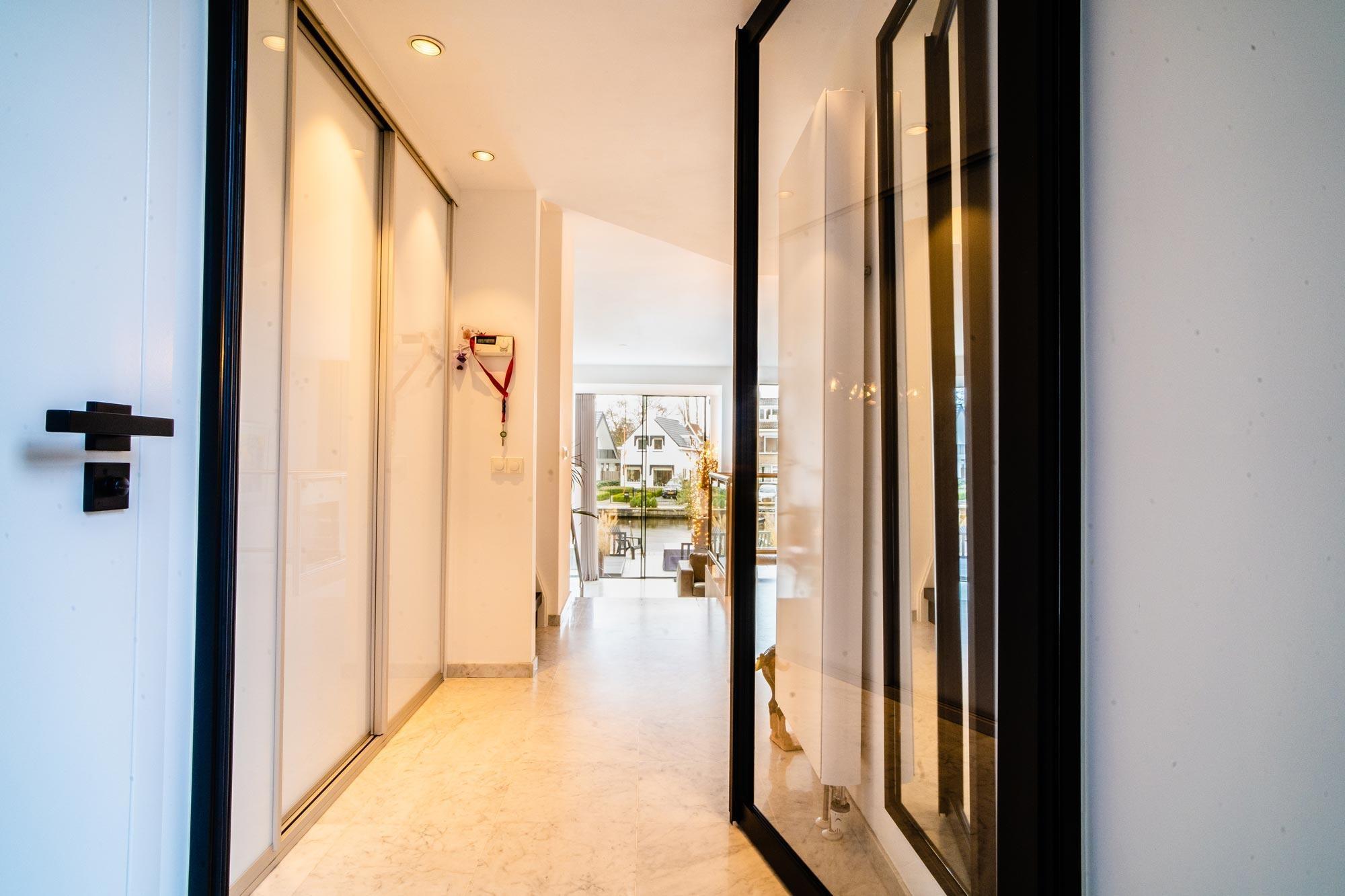 Deurenspecialist Simon Maree Steel Look Taatsdeur Plafondhoge Leiden Waardeiland Anyway DoorsDSC02126 2