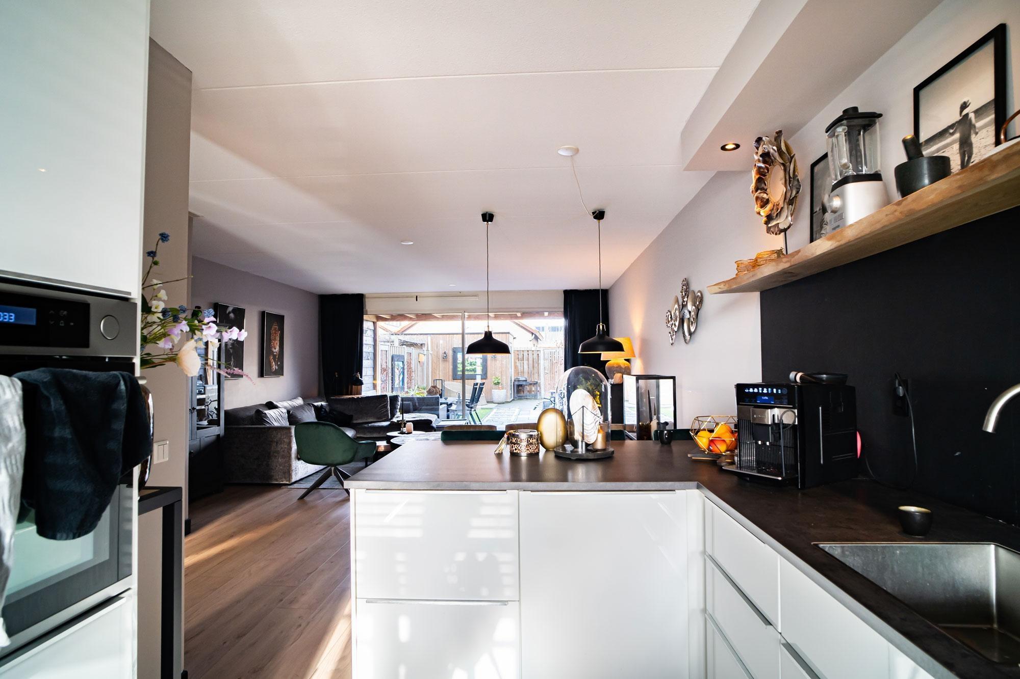 Urenspecialist simon maree steel look deur stalen deur opdek deur Van Vianen deur plafondhoog DSC02503