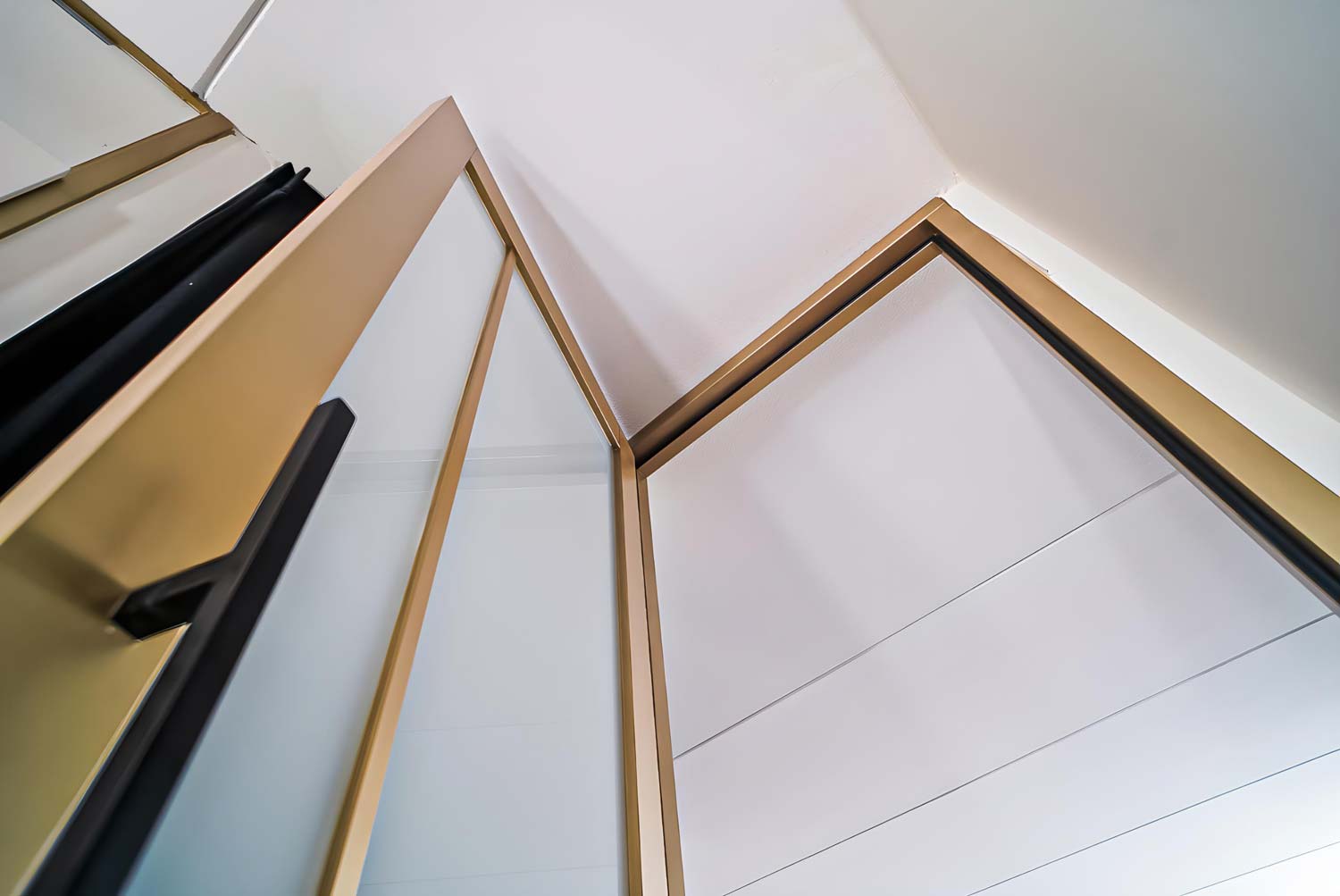 Simon Maree Deurenspecialist Kamerhoge Binnendeur Plafondhoog Goud Brons Interieur Albo Deuren Staal Look Hout 3