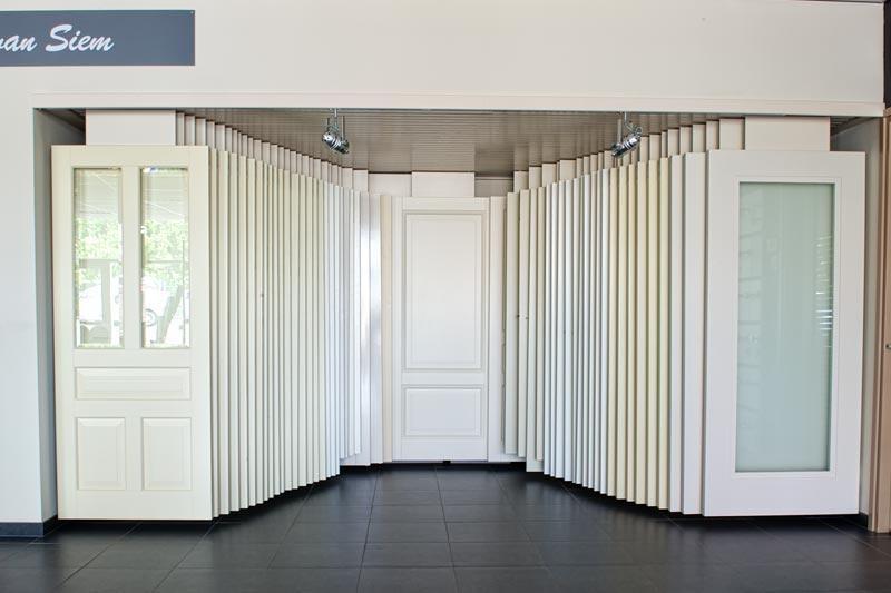 Simon maree showroom 2
