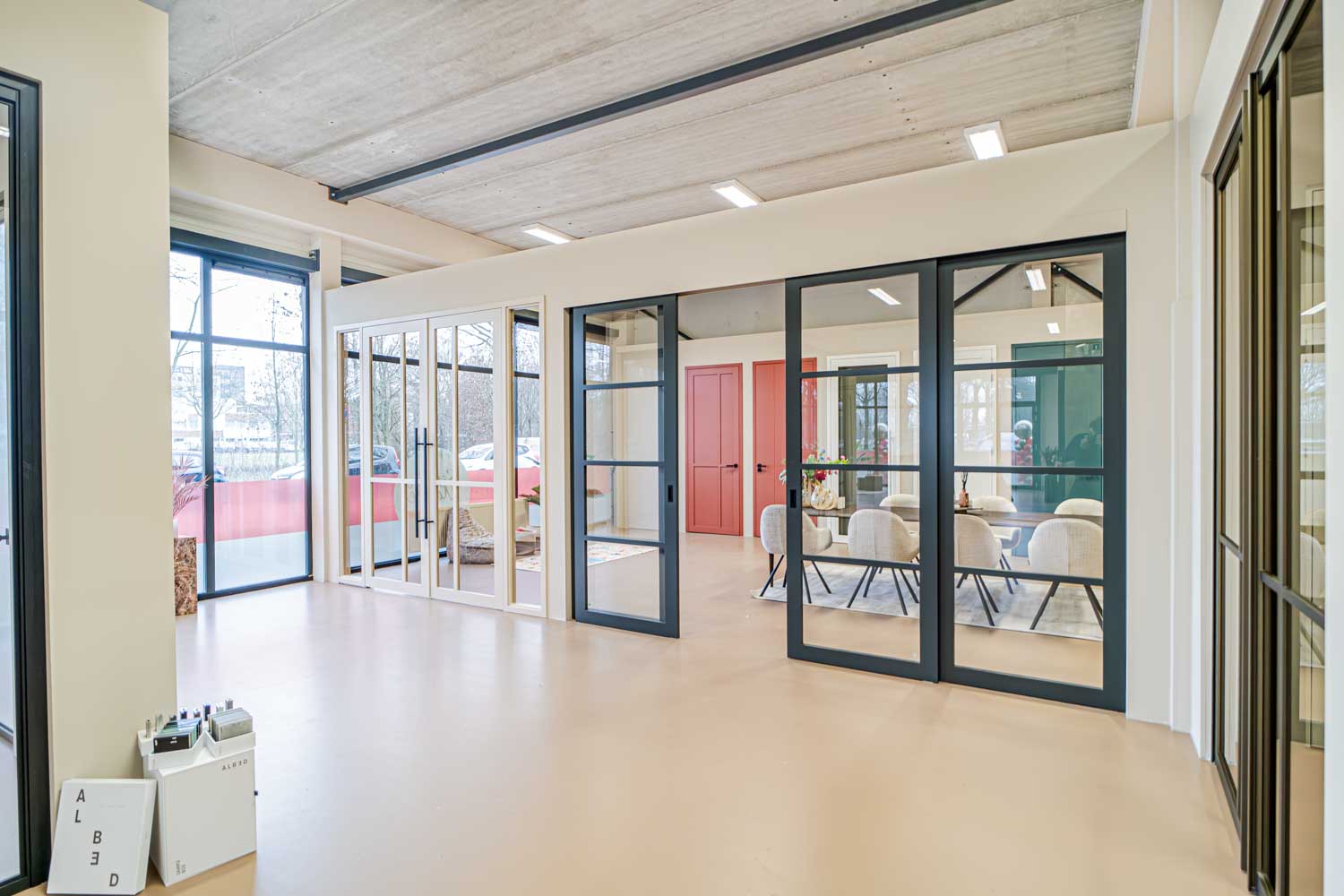 Showroom Tilburg Simon Maree Deurenspecialist DSC05916 Enhanced NR