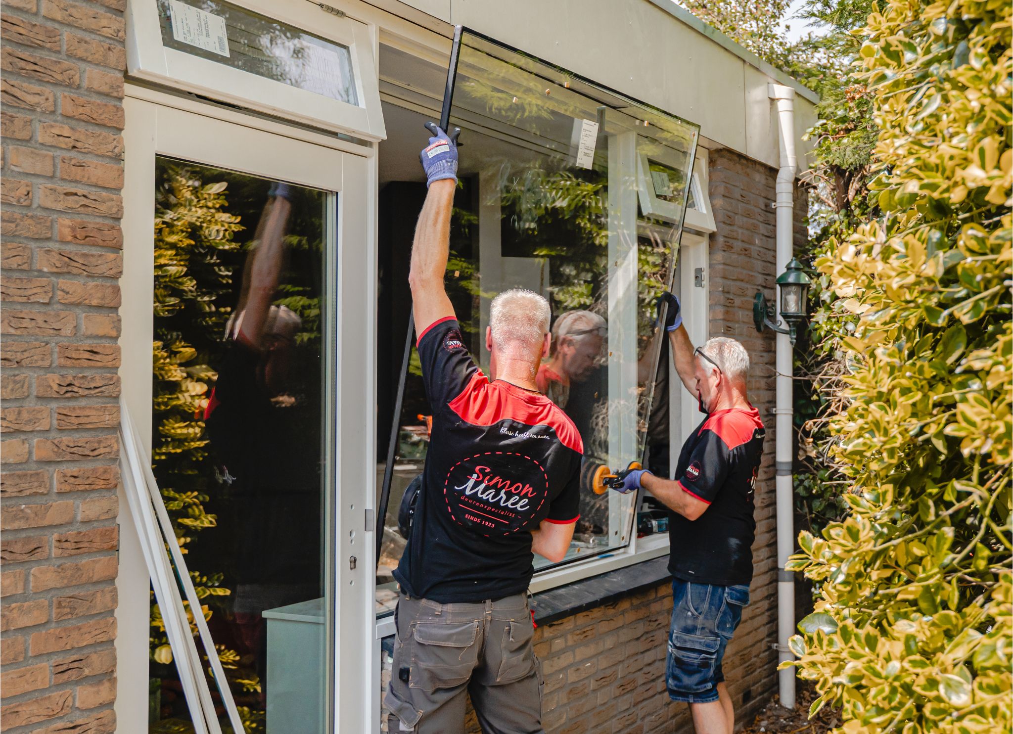 Eigen montageteam