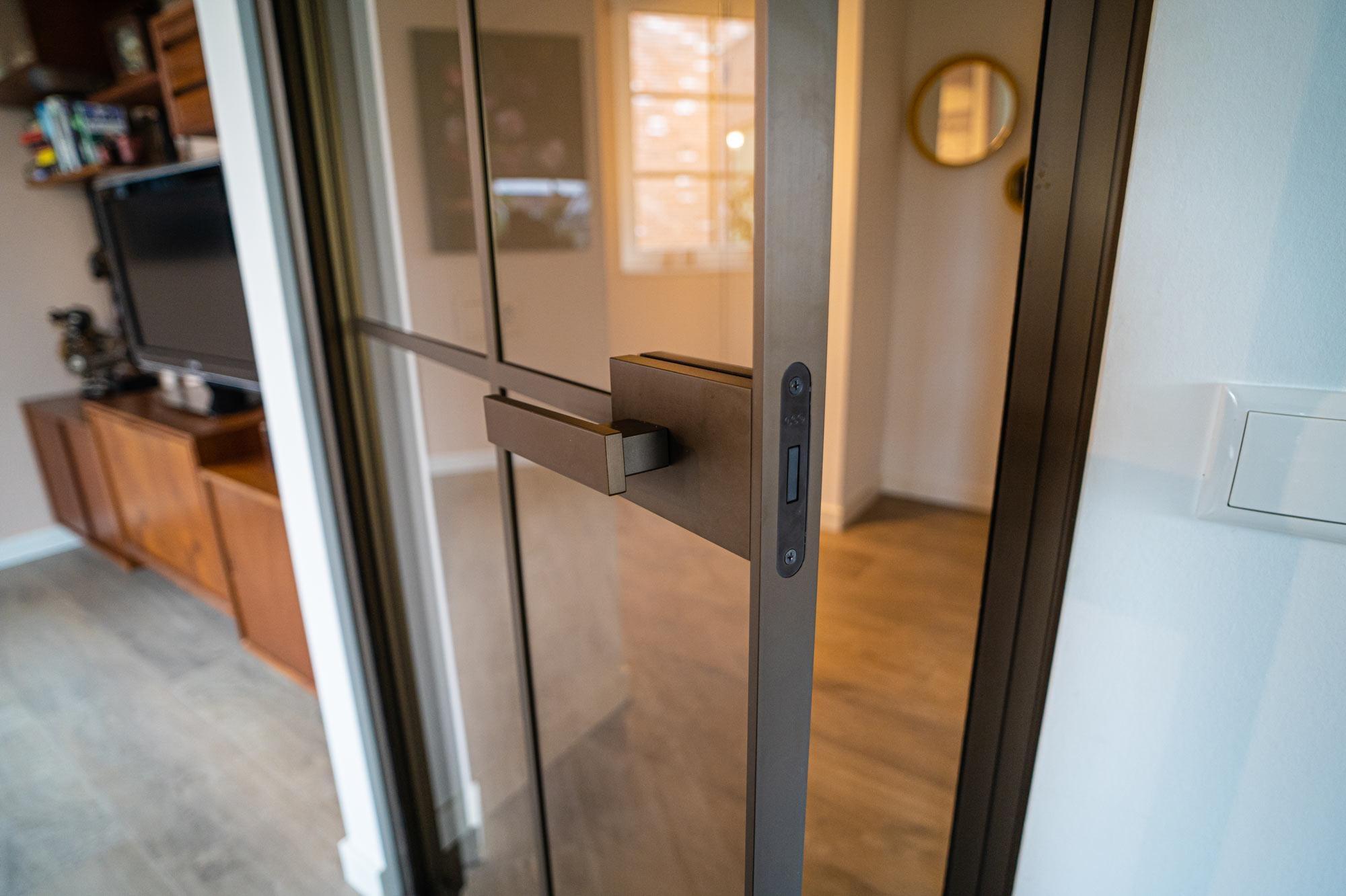 Deurenspecialist Maree Bronzen Taatsdeur Stalen Steel Look Albed Quadra Brass Brons Rijswijk DSC05113 2